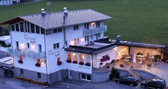 Albergo Gasthof Neuwirt Albergo Gasthof Neuwirt  